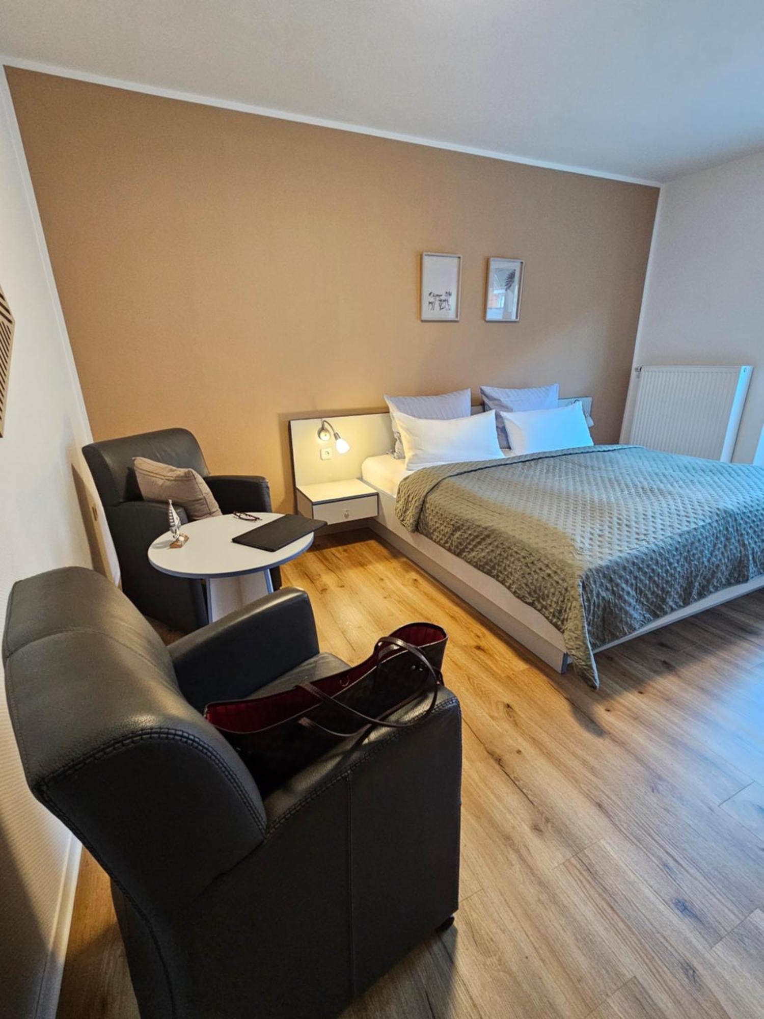 נורדייך Hotel Am Deich מראה חיצוני תמונה